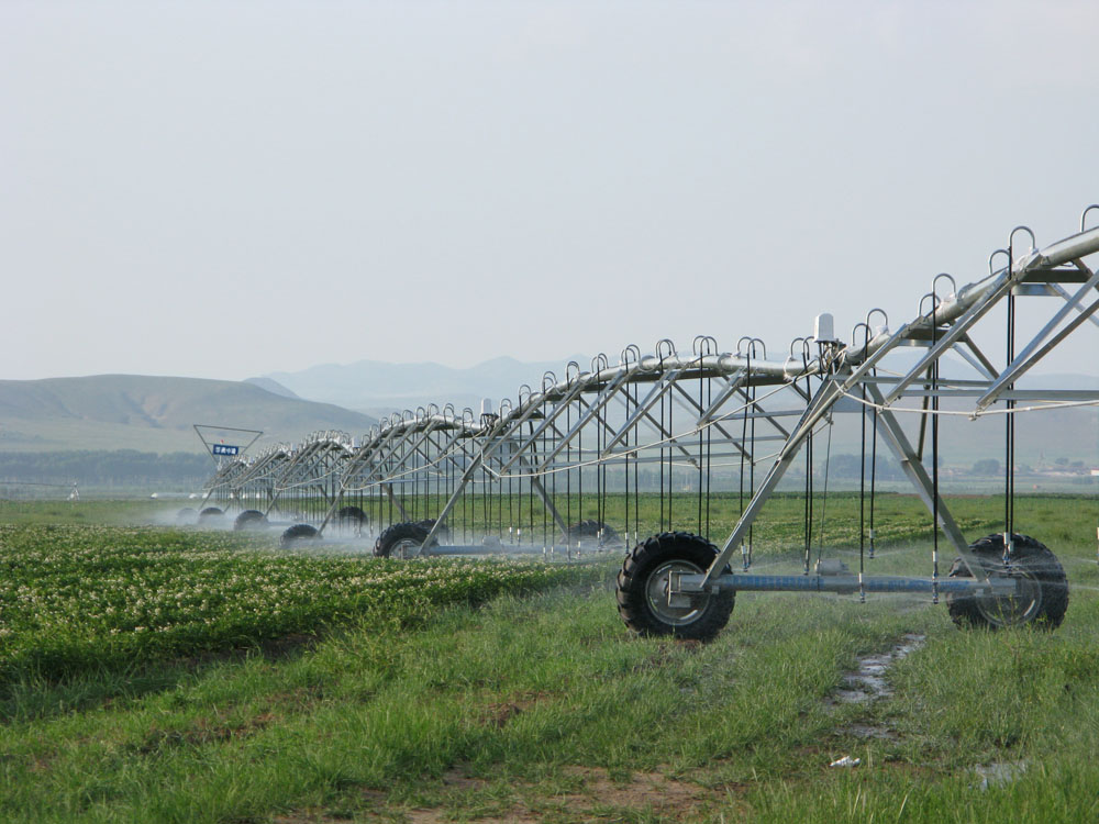DYP-325電動(dòng)圓形噴灌機(jī)